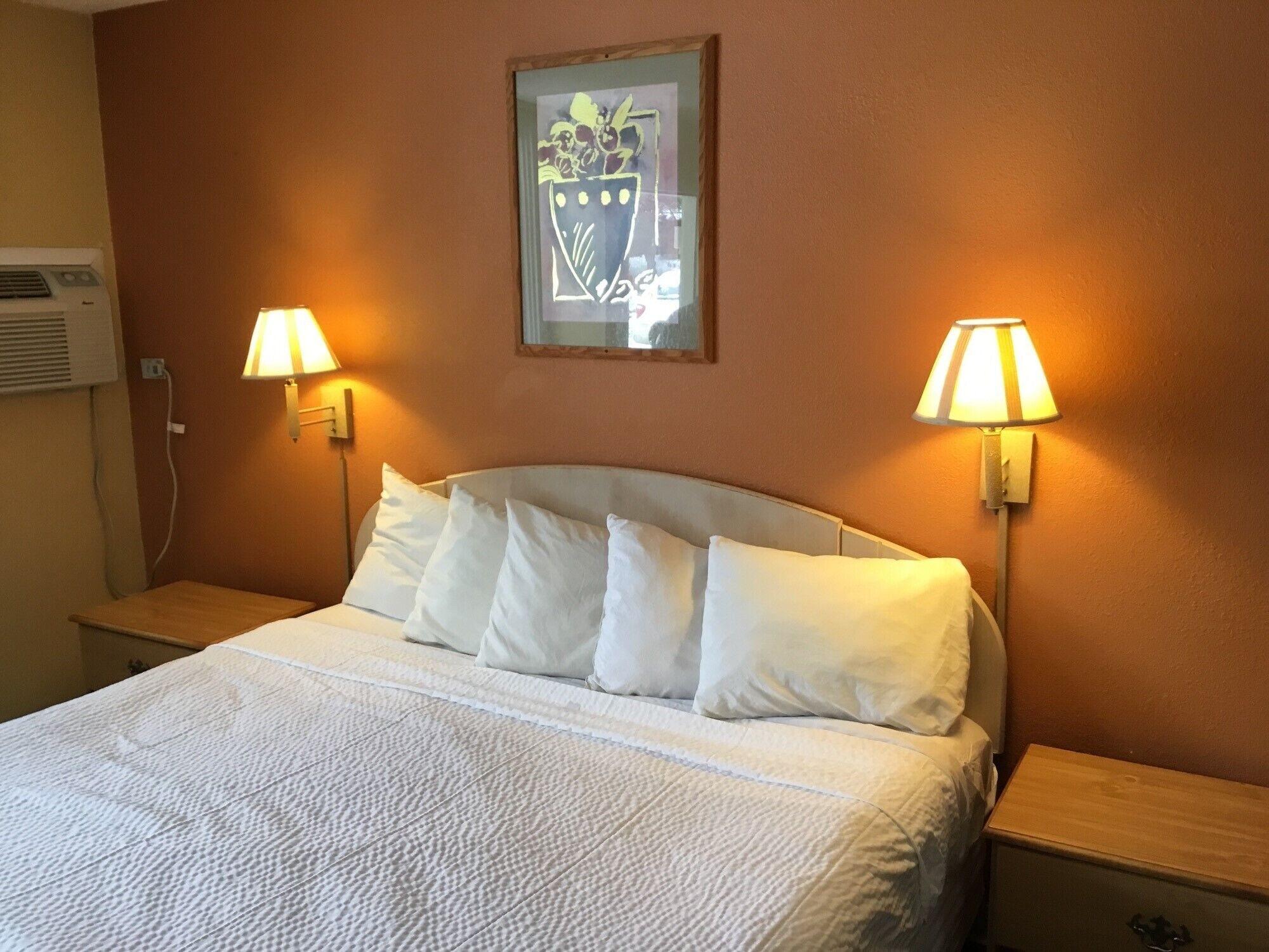 Days Inn By Wyndham Henrietta/Rochester Area Dış mekan fotoğraf