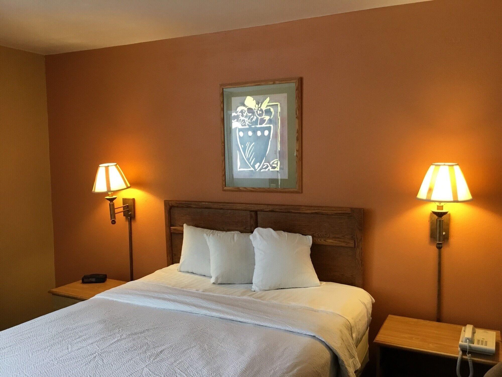 Days Inn By Wyndham Henrietta/Rochester Area Dış mekan fotoğraf