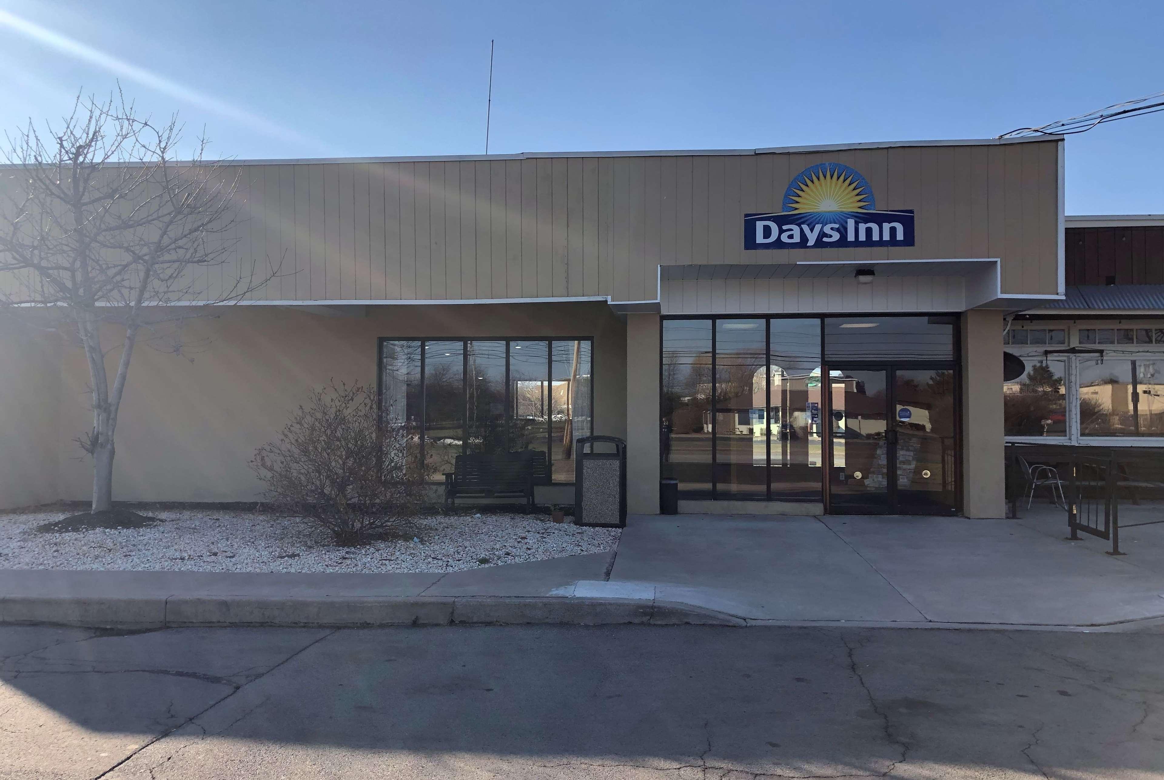 Days Inn By Wyndham Henrietta/Rochester Area Dış mekan fotoğraf